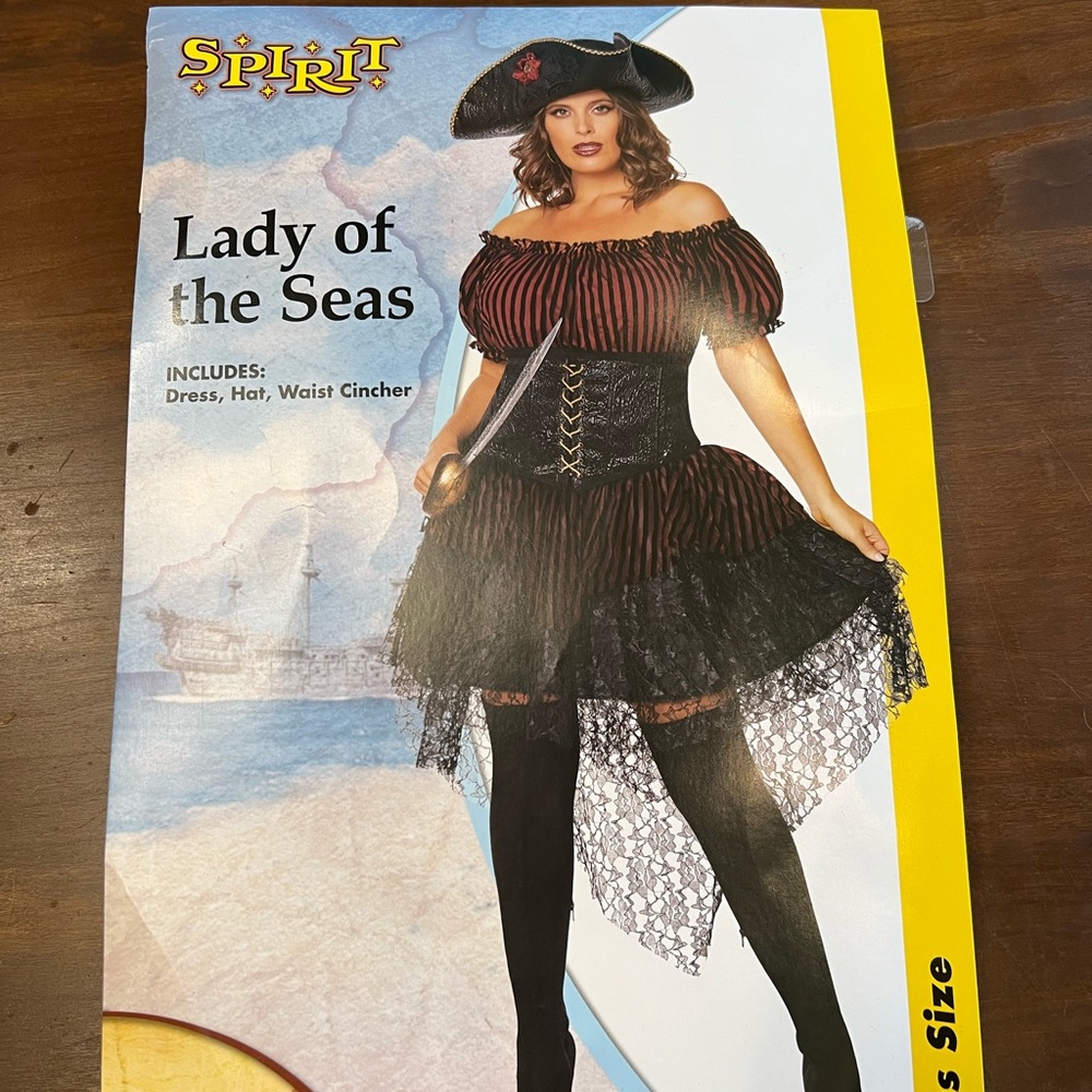 Women’s Lady of the Seas Pirate Costume - Plus size - Red and black